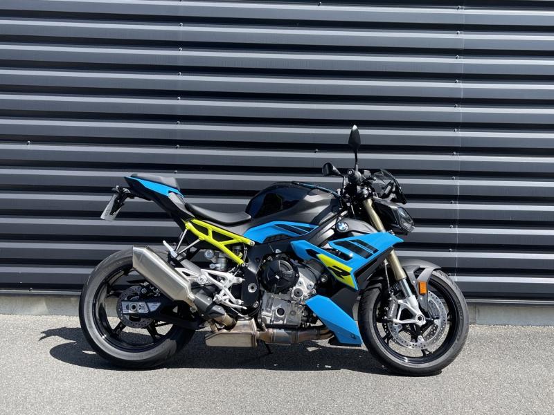BMW S