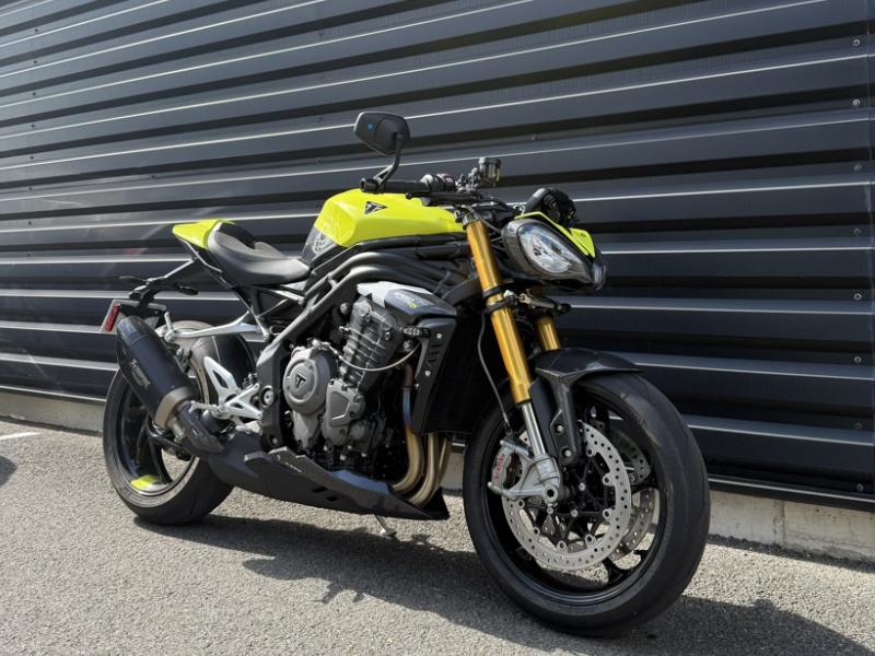 TRIUMPH Speed Triple